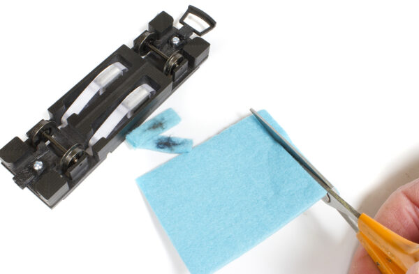 TRACK CLEANING CLOTHS ALL SCALES - Image 5