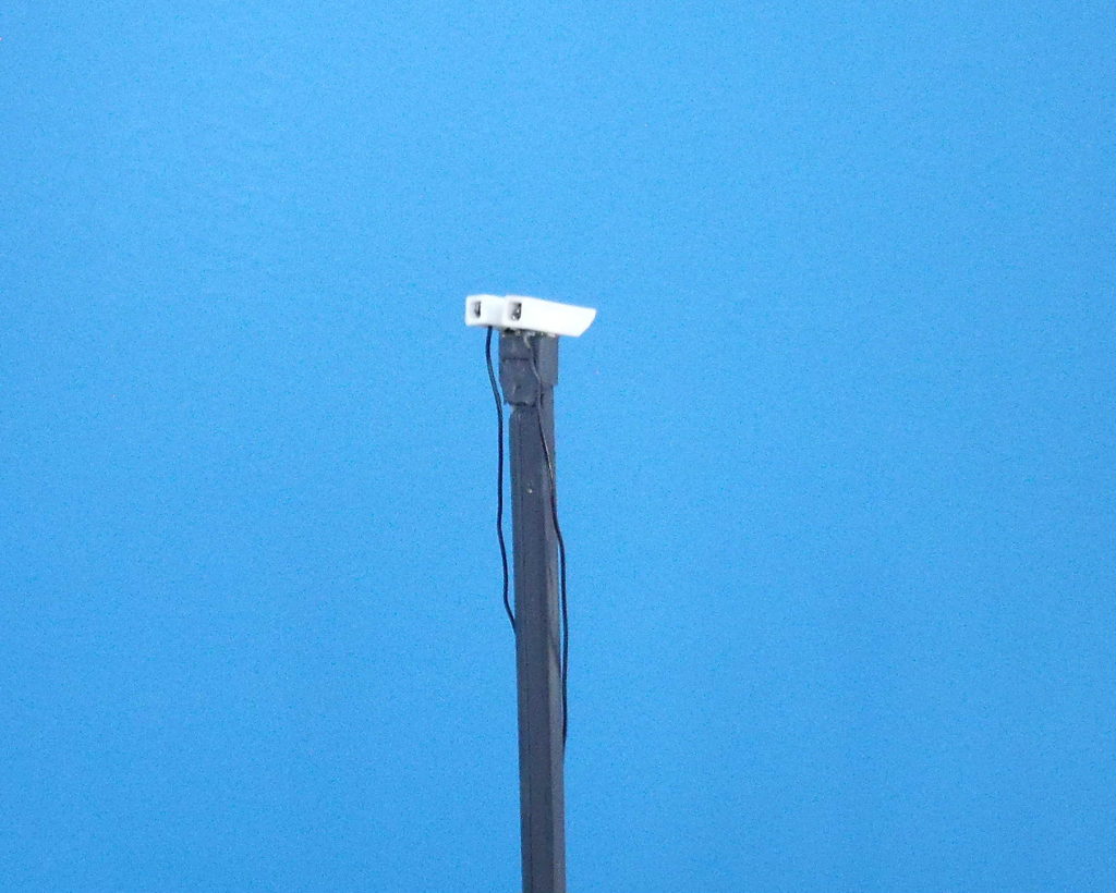 LEVEL CROSSING CAMERA READY BUILT OO Ten Commandments