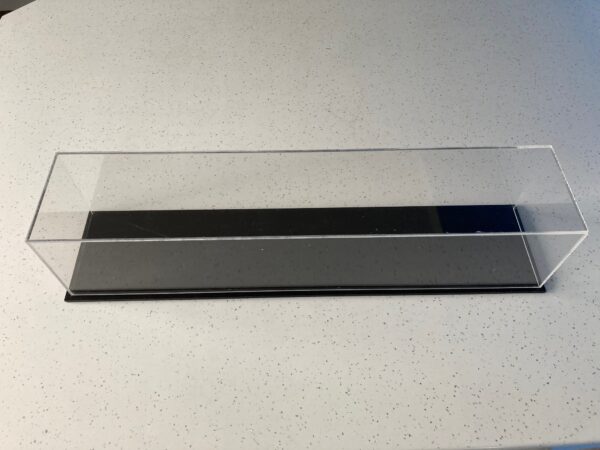 O DISPLAY CASE -  LARGE PLAIN BASE